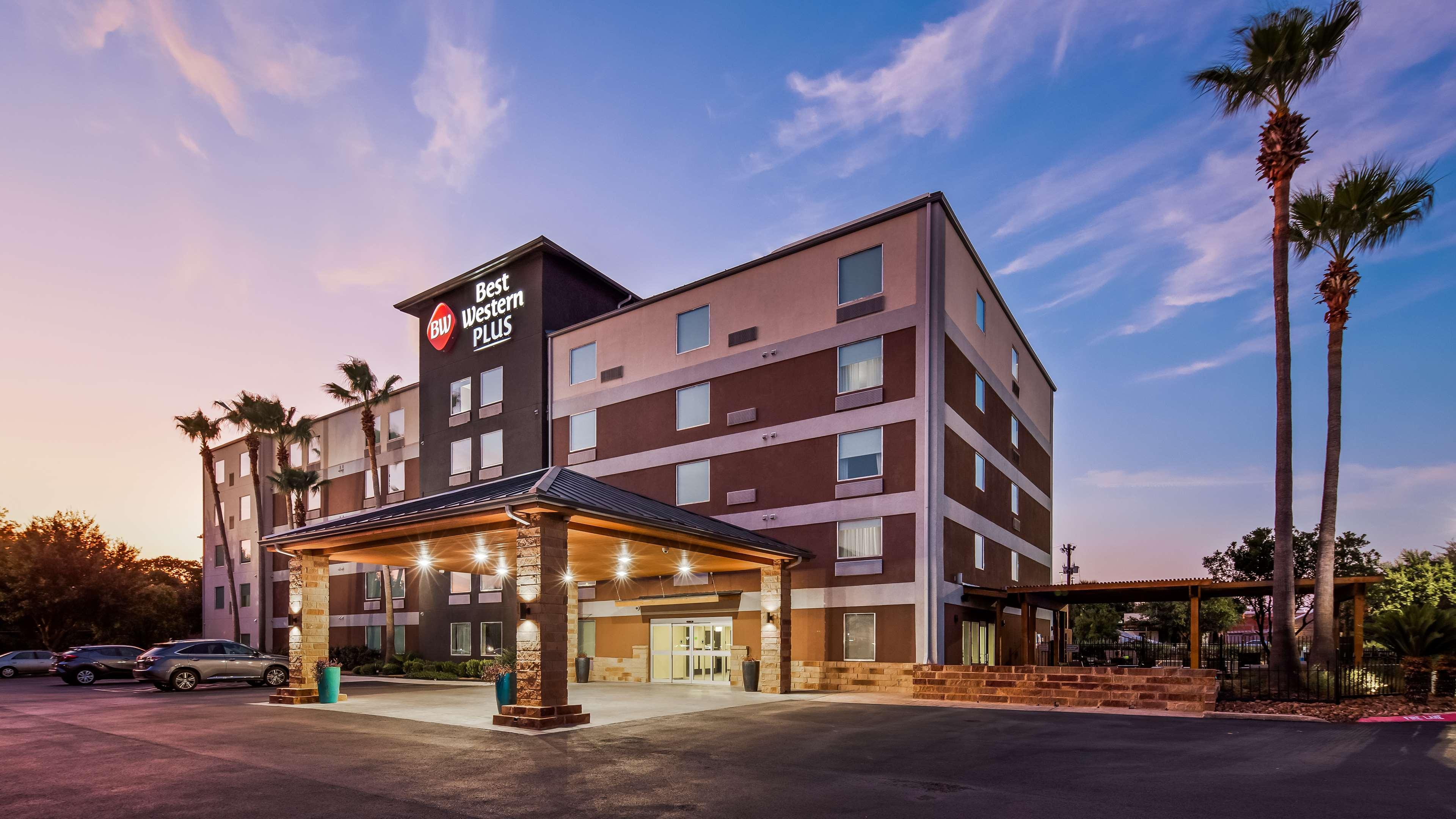 Best Western Plus Madison-Huntsville Hotel Buitenkant foto
